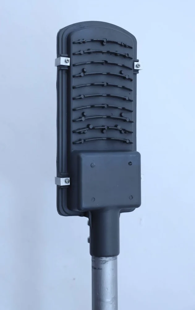 12W Solar Street Light - Image 5