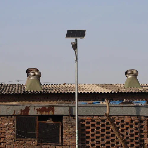 12W Solar LED Street Lighting System - Image 4